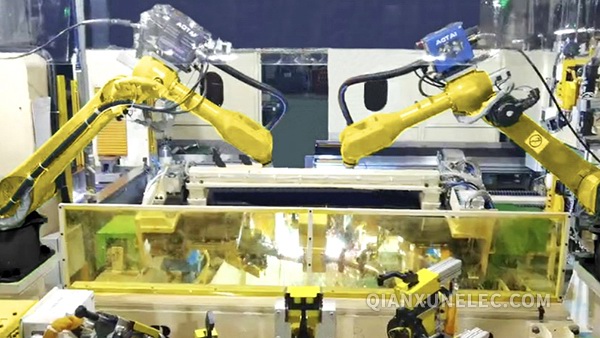 多機(jī)聯(lián)動汽車尾氣管焊接系統(tǒng)